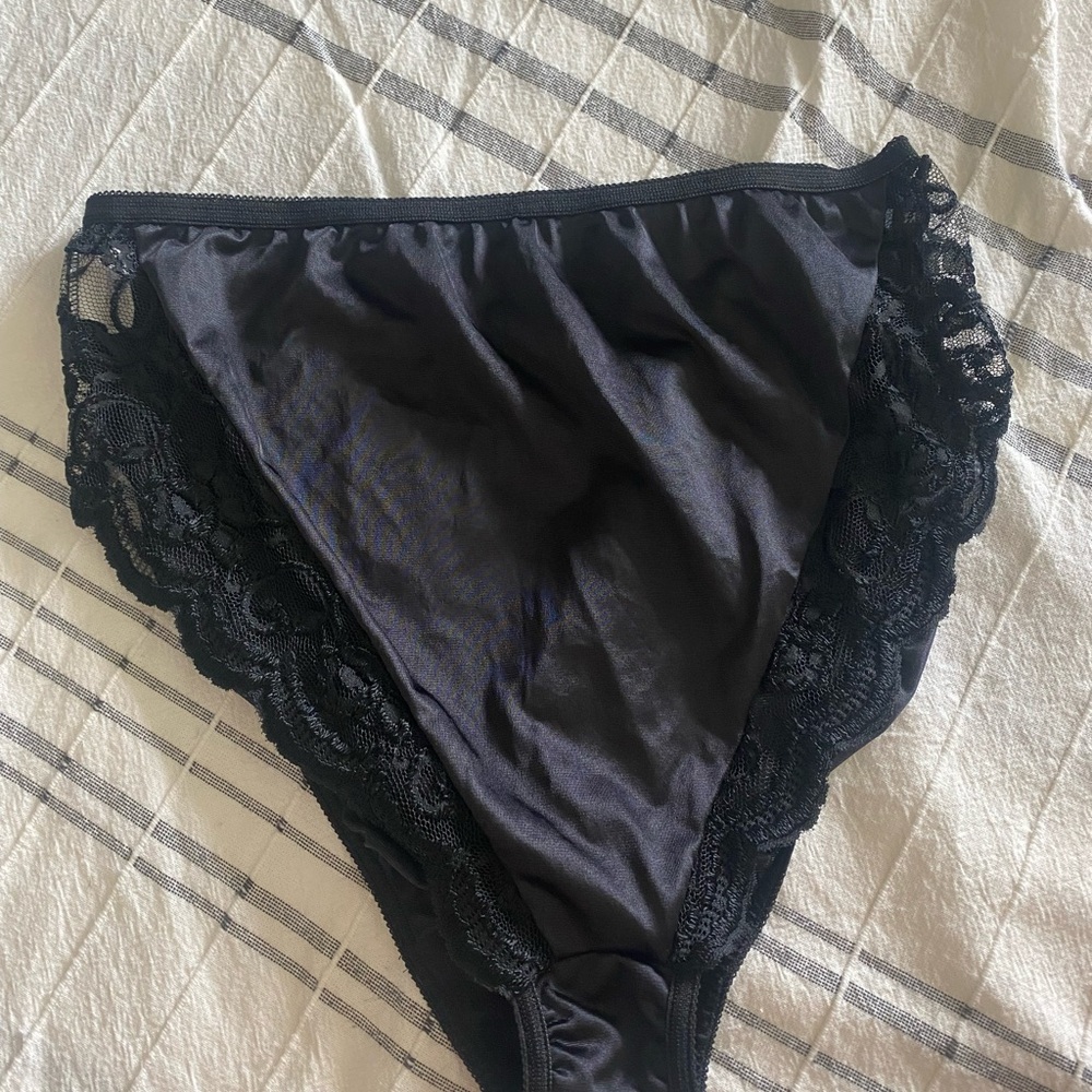 Elegant vintage Black Lace Trim Panties